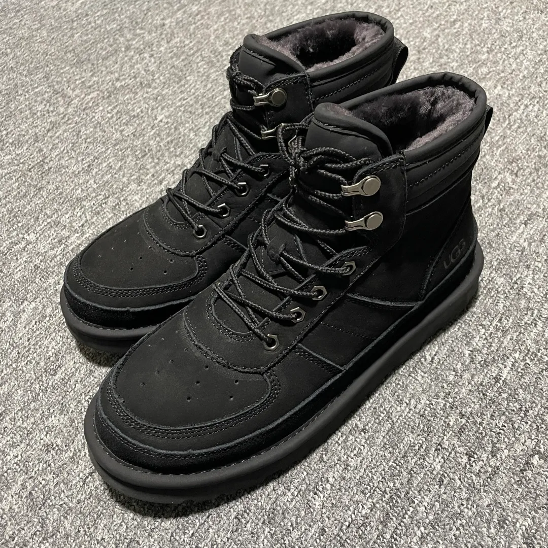 Pick up locally 💰640. The core recommendation is good price. The platform is exclusively for foreign trade. UGG men's snow boots 1097089. The foreign trade platform is full of Z. High-end retail is exclusively for quality. Produced by the production line of a ten-year-old brand shoemaking factory. Pay attention to every detail. Longfeng A-grade genuine sheep fur is integrated. Created in full compliance with the ZP process. Size: 40 41 42 43 44